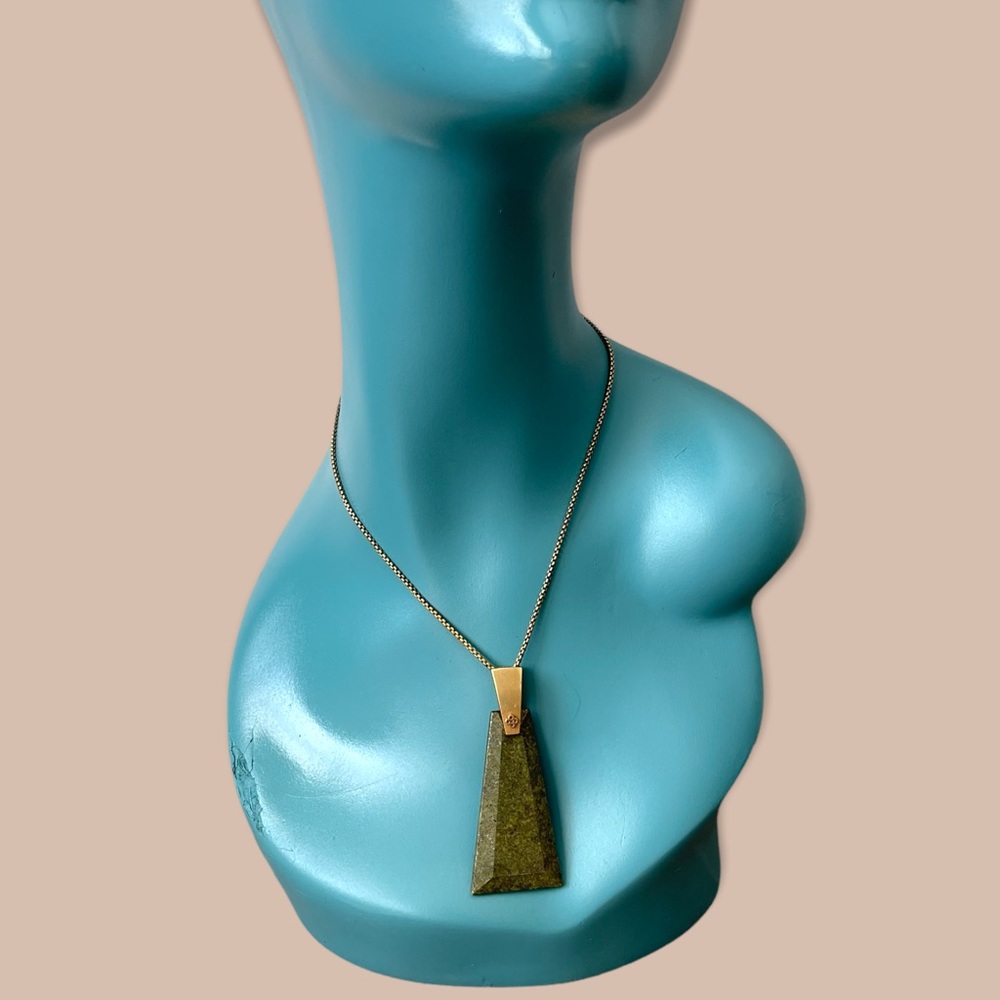 SALE Kendra Scott long pendant necklace